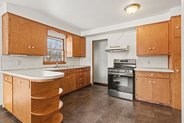 2709 Midland Road, Bay City, MI 48706