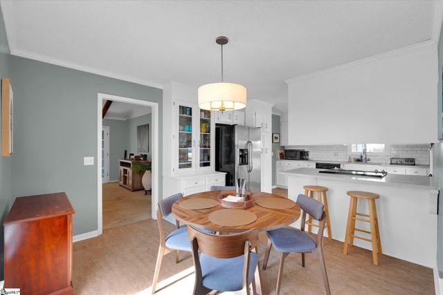 124 Bendingwood Circle, Taylors, SC 29687