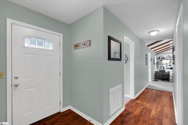 124 Bendingwood Circle, Taylors, SC 29687