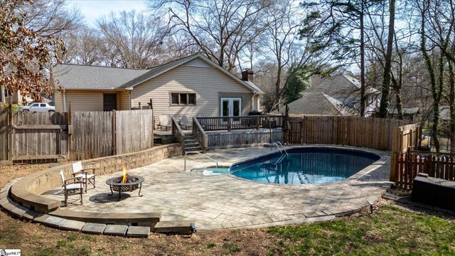 124 Bendingwood Circle, Taylors, SC 29687