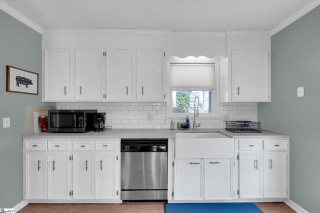 124 Bendingwood Circle, Taylors, SC 29687