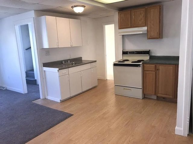 60 Tremont St, Brockton, MA 02301