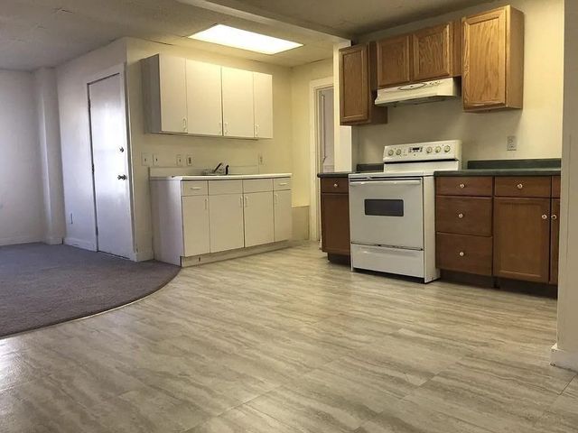 60 Tremont St, Brockton, MA 02301