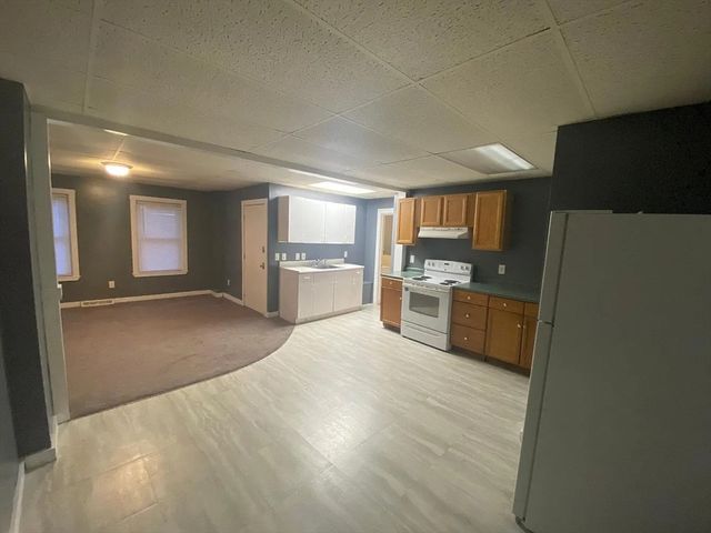 60 Tremont St, Brockton, MA 02301