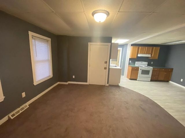 60 Tremont St, Brockton, MA 02301