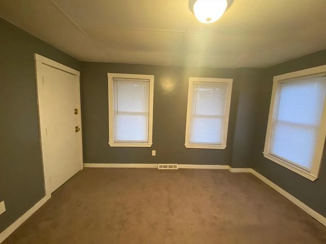 60 Tremont St, Brockton, MA 02301