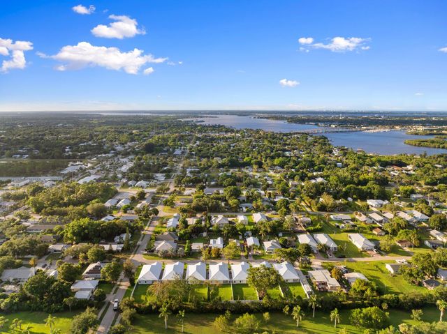 1004 SW 35th Street, Palm City, FL 34990