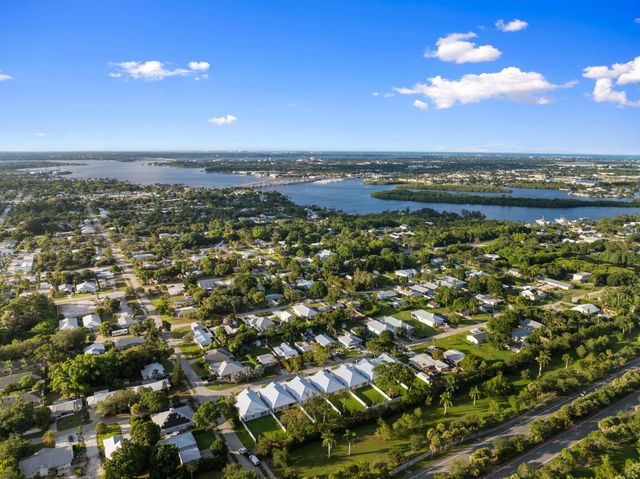 1004 SW 35th Street, Palm City, FL 34990