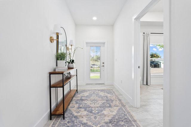 1004 SW 35th Street, Palm City, FL 34990