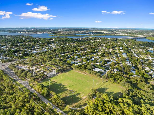 1004 SW 35th Street, Palm City, FL 34990