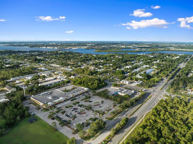 1004 SW 35th Street, Palm City, FL 34990