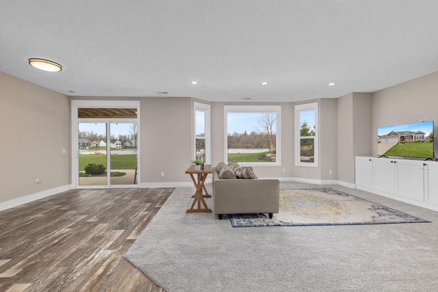 6317 Eaglewood Drive, Hudsonville, MI 49426