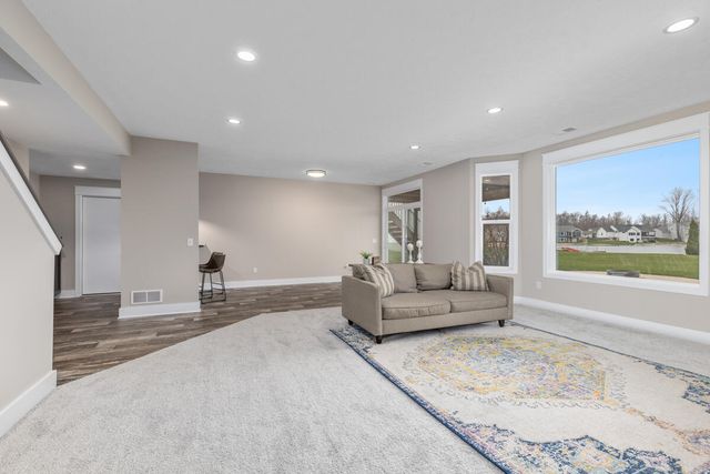 6317 Eaglewood Drive, Hudsonville, MI 49426