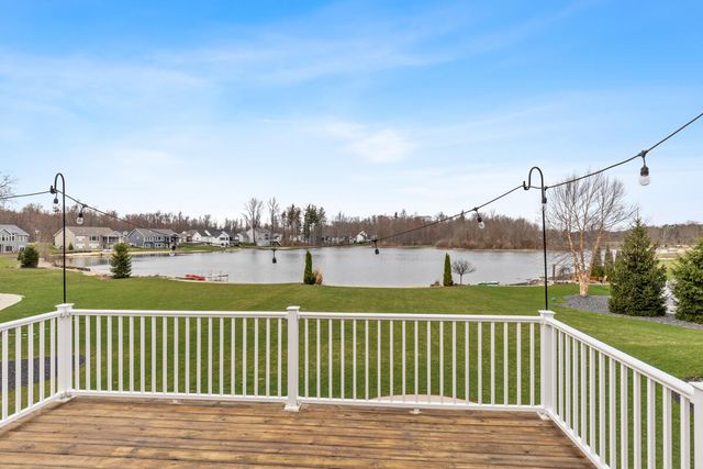 6317 Eaglewood Drive, Hudsonville, MI 49426