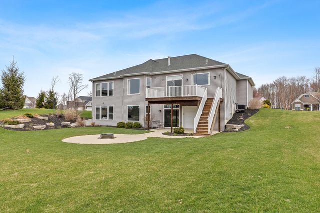 6317 Eaglewood Drive, Hudsonville, MI 49426