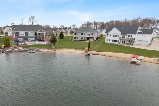 6317 Eaglewood Drive, Hudsonville, MI 49426