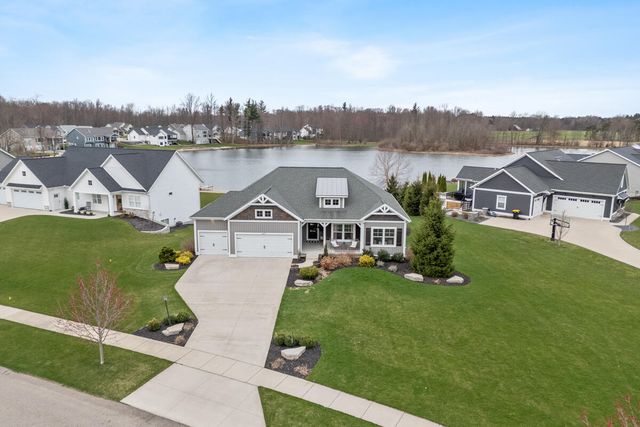 6317 Eaglewood Drive, Hudsonville, MI 49426