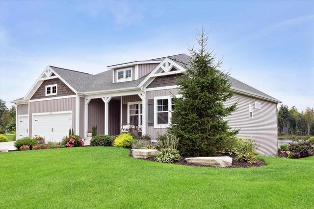 6317 Eaglewood Drive, Hudsonville, MI 49426