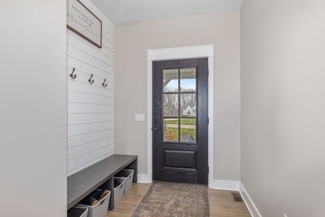 6317 Eaglewood Drive, Hudsonville, MI 49426