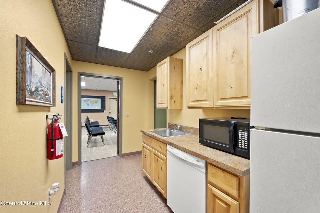 8052 Main St, Rathdrum, ID 83858 photo 13