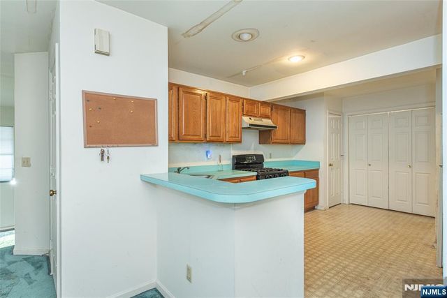 20 Collura Lane K087, Clifton, NJ 07012