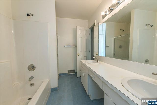 20 Collura Lane K087, Clifton, NJ 07012