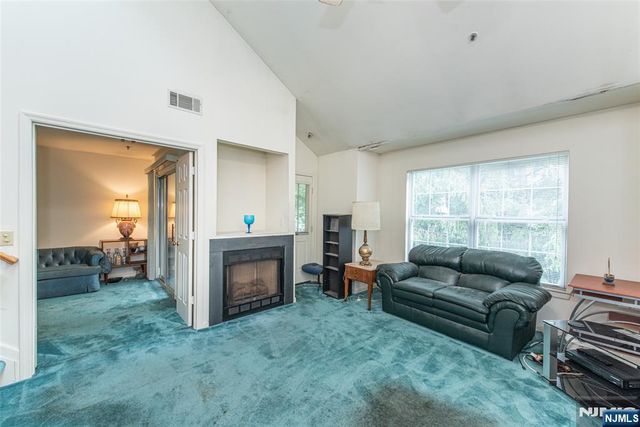 20 Collura Lane K087, Clifton, NJ 07012