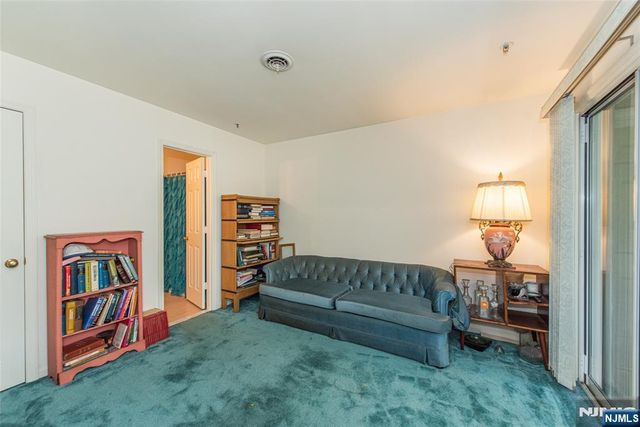 20 Collura Lane K087, Clifton, NJ 07012