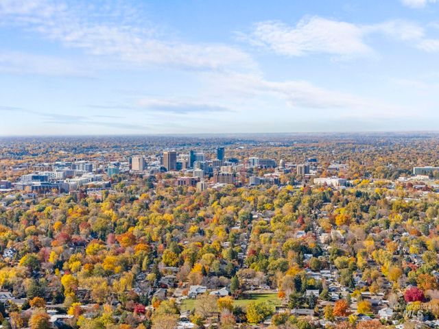 2577 E Varco Via Ct, Boise, ID 83712