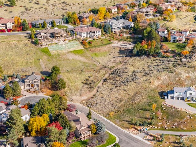 2577 E Varco Via Ct, Boise, ID 83712
