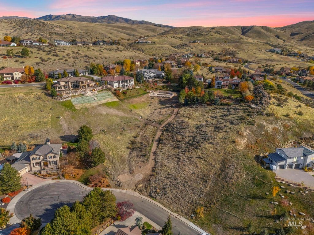 2577 E Varco Via Ct, Boise, ID 83712