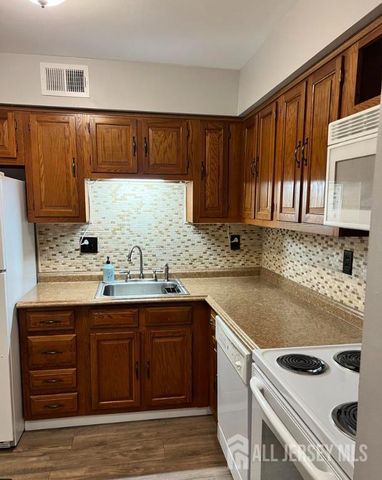 604 Wellington Place, Aberdeen, NJ 07747