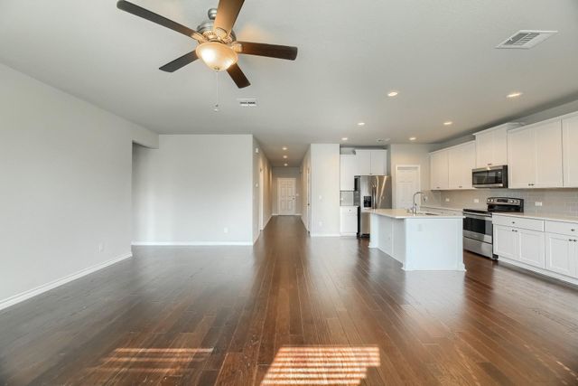 108 Flexus LN, Liberty Hill, TX 78642