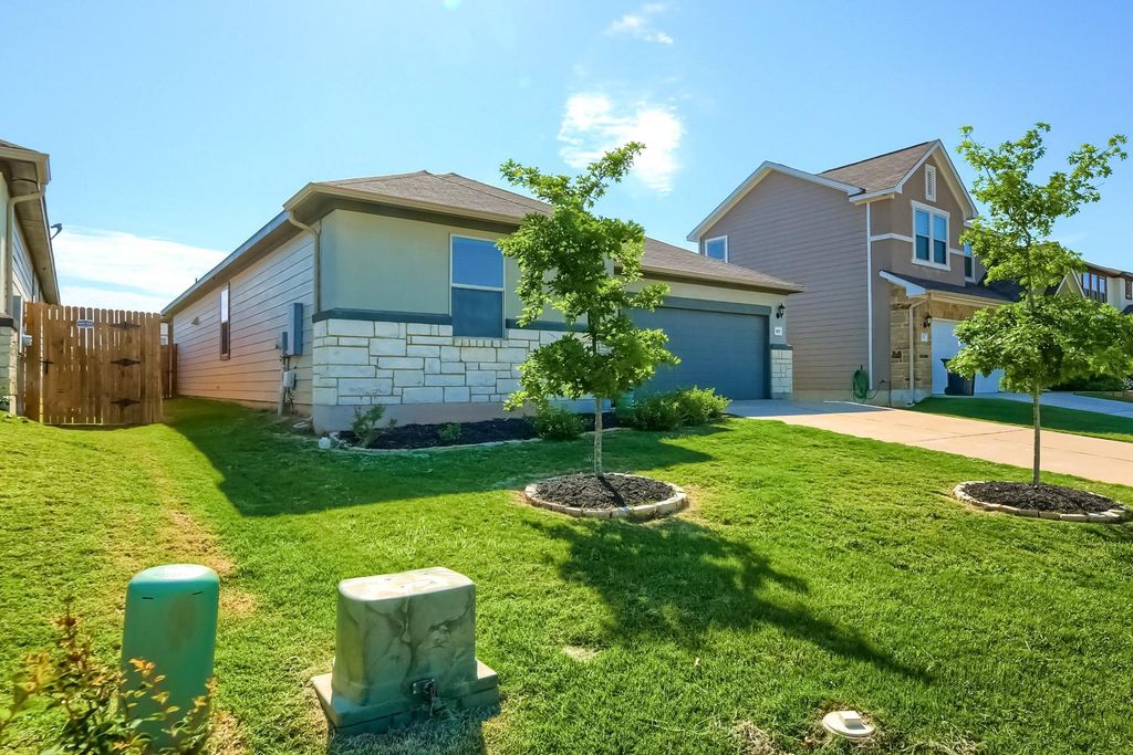 108 Flexus LN, Liberty Hill, TX 78642
