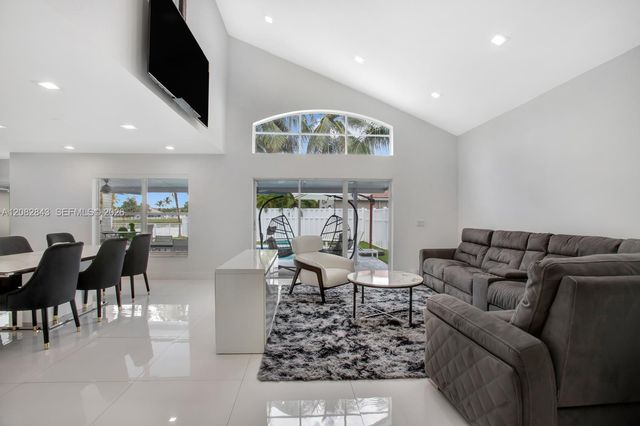 3432 SW 49th Street, Hollywood, FL 33312