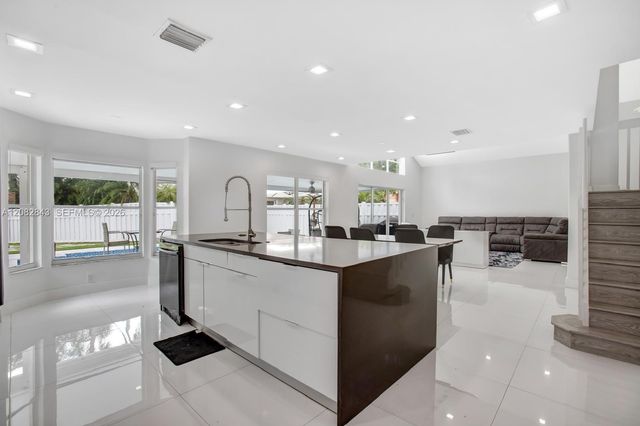 3432 SW 49th Street, Hollywood, FL 33312