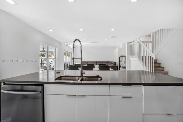 3432 SW 49th Street, Hollywood, FL 33312
