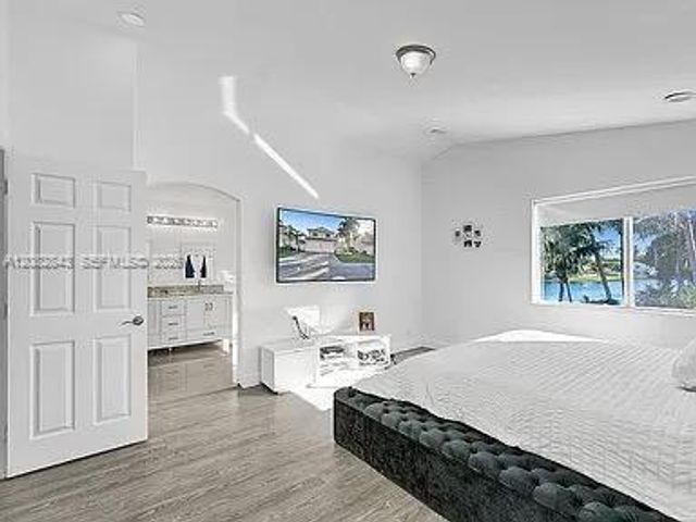 3432 SW 49th Street, Hollywood, FL 33312