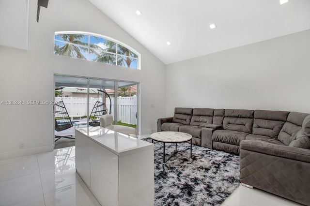 3432 SW 49th Street, Hollywood, FL 33312