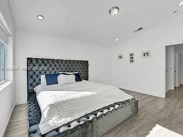 3432 SW 49th Street, Hollywood, FL 33312