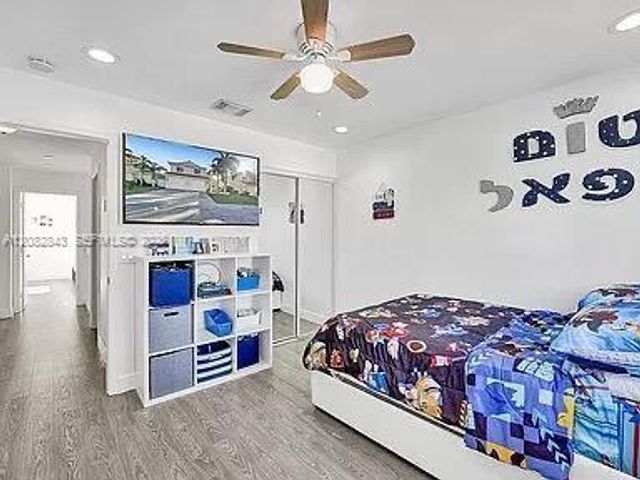 3432 SW 49th Street, Hollywood, FL 33312