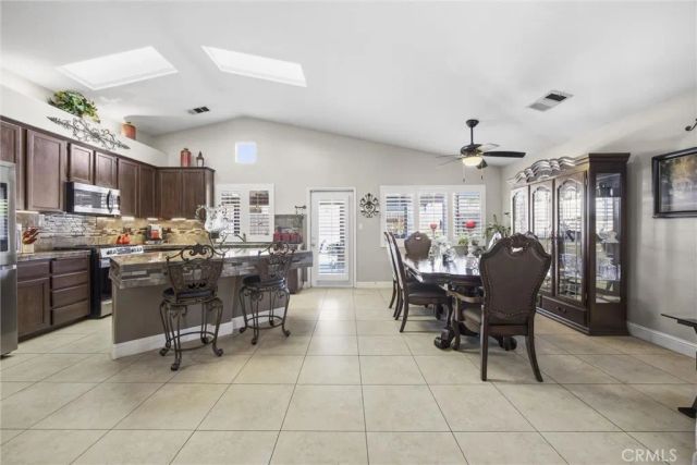 9910 Pyramid Peak Drive, Bakersfield, CA 93311