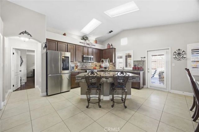 9910 Pyramid Peak Drive, Bakersfield, CA 93311