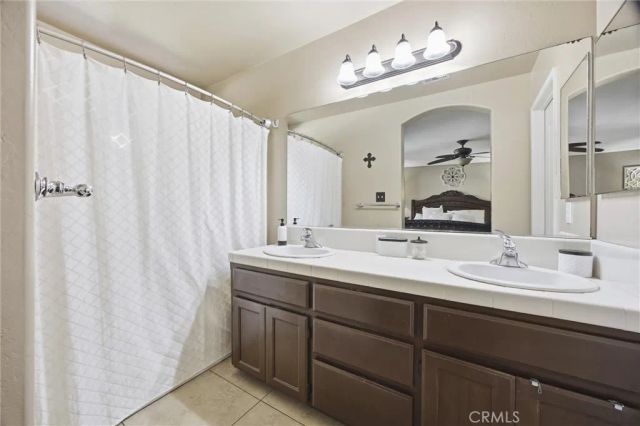 9910 Pyramid Peak Drive, Bakersfield, CA 93311