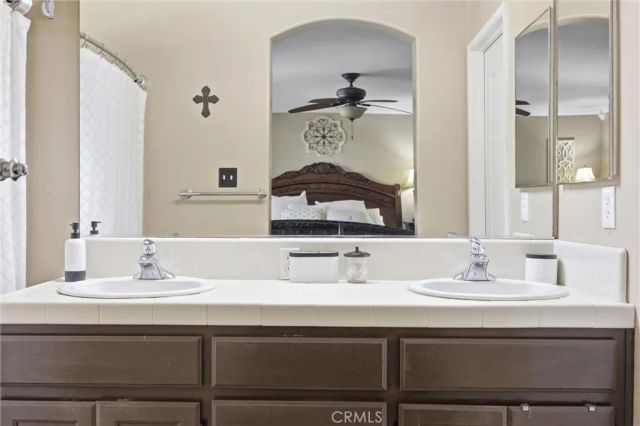 9910 Pyramid Peak Drive, Bakersfield, CA 93311