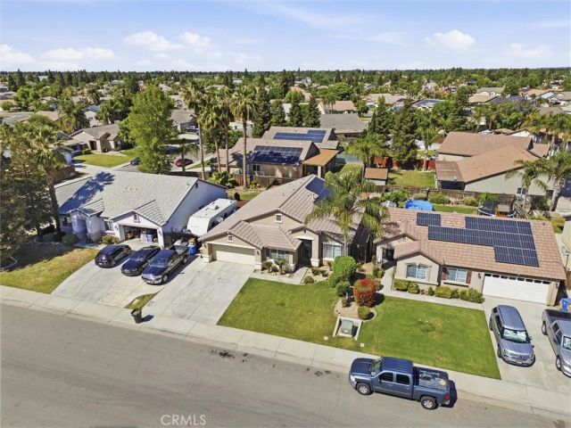 9910 Pyramid Peak Drive, Bakersfield, CA 93311