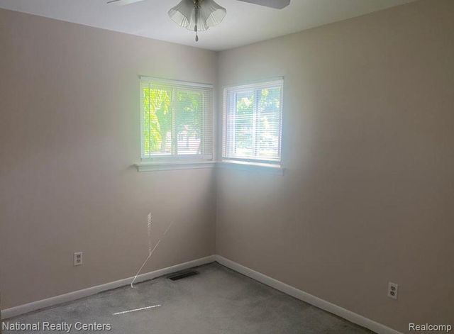 25507 Norfolk Street, Dearborn Heights, MI 48125