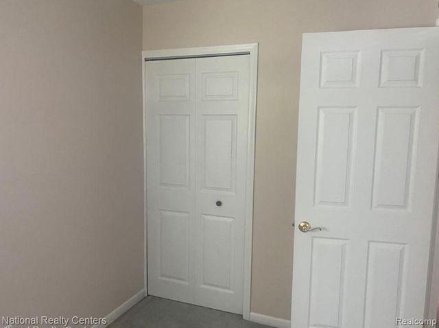 25507 Norfolk Street, Dearborn Heights, MI 48125