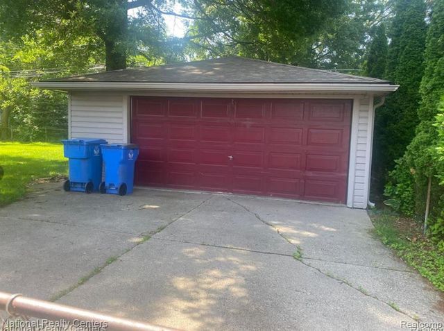 25507 Norfolk Street, Dearborn Heights, MI 48125