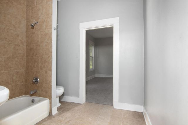 3220 Melbourne Street, Houston, TX 77026